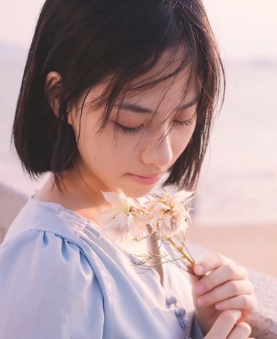 瓜子脸高中生短发发型 适合瓜子脸的短发发型