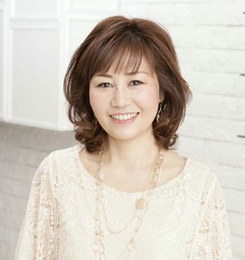 五十岁女人短直发内卷发型 2016年最新直发微卷发型