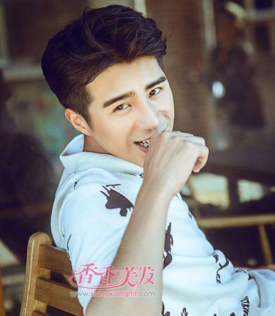 90后男瓜子脸适合什么发型 瓜子脸男生适合的