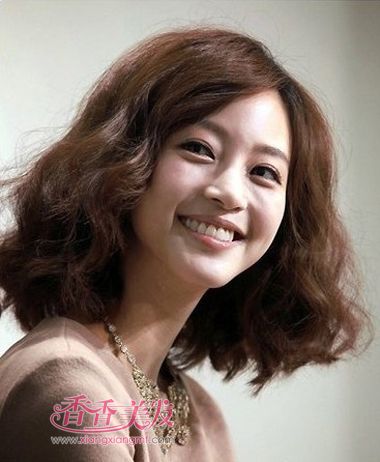 明星成熟大波浪卷短发图片 大波浪短卷发发型图片