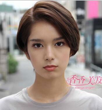 中女短发 19岁女生短发发型设计与脸型搭配(2