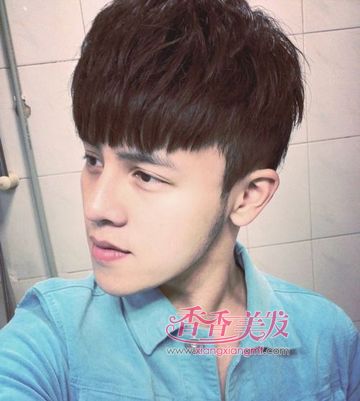 发型男生短发齐头帘 2016最新发型男短发(3)