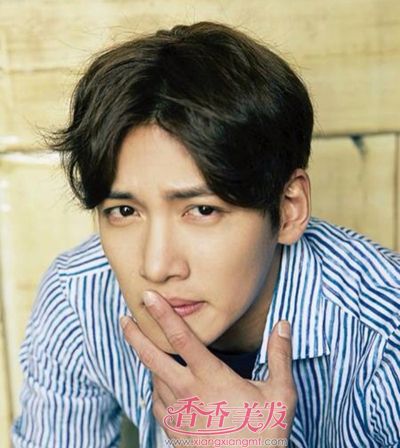 男生中分复古发型 2016男生时尚中分发型