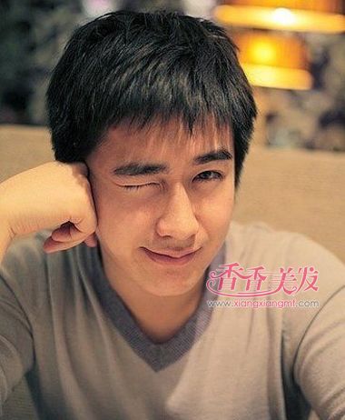 胖男生现在流行什么发型 胖男学生适合的潮流