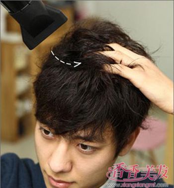 男生怎样快速弄发型 男生怎么自己弄发型