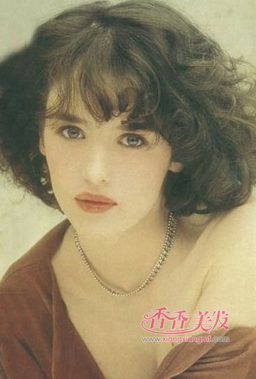 中老年短发烫发发型设计 适合老年女士短发发型(2)