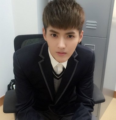 男生头发很直贴在头皮上 男生拉直头发效果好