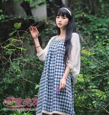 拉直头发好看还是烫卷好看 头发自然卷怎么弄