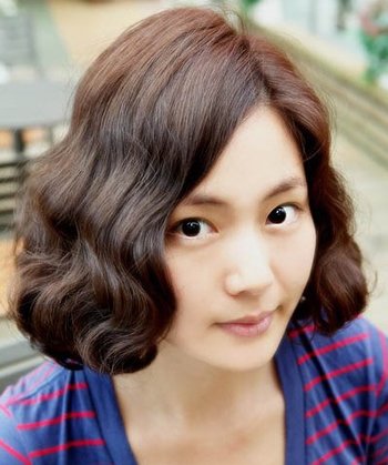 中短发波浪卷发型图片 2016大波浪卷短发发型