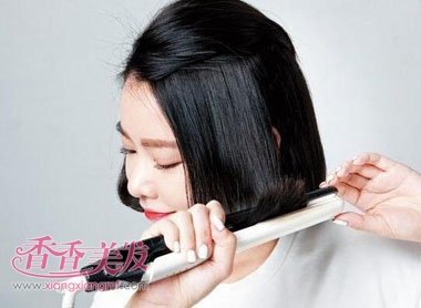 自己怎样用直板夹做回扣短发 怎么用直板夹弄短发