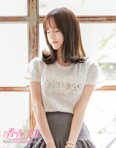 披肩短发发型照片 短发过肩女生发型(3)