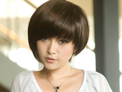 学生沙宣短发一边长一边短 2016年流行的中学