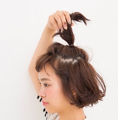 适合初中生夏日短发的扎法 如何在夏天把短发