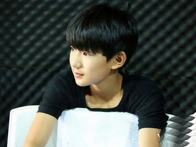 男生发际线高适合的发型 男士应该是什么样的