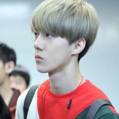 男生头发厚适合什么发型 今年最流行男孩发型