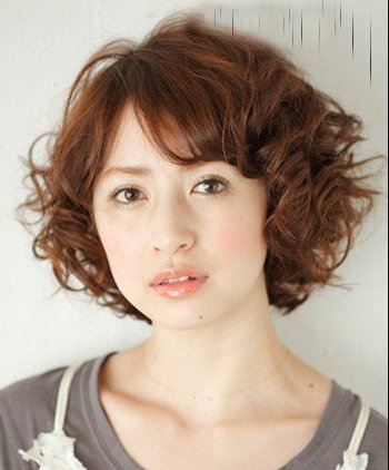 中老年最新短发型 头发硬老年短发型