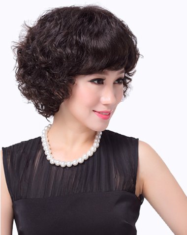 中年人剪什么短发发型显得更年轻 大脸中年女