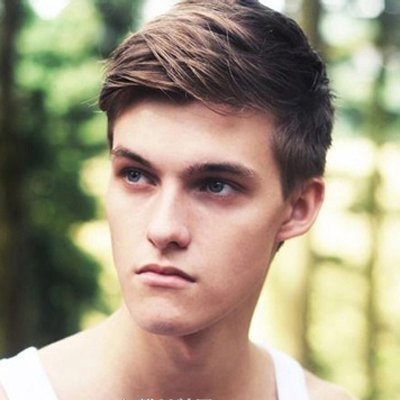 头顶头发少男人的发型 男生头发少发型