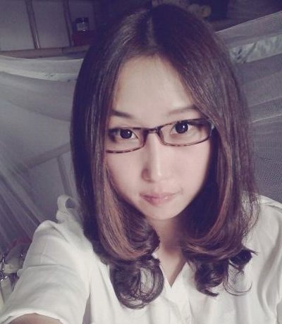 戴眼镜的女生适合什么短头发发型 戴眼镜女生