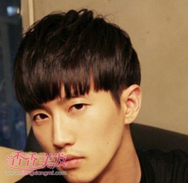 男生短发锅盖头发型 男生短发盖头发型(4)
