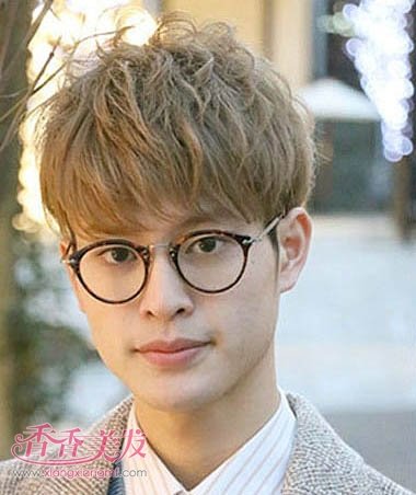 男脸颊肥适合什么发型 根据脸型设计男士发型