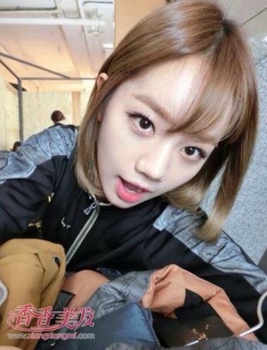 女孩两鬓头发少适合长发还是短发 少女短头发