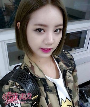 女孩两鬓头发少适合长发还是短发 少女短头发