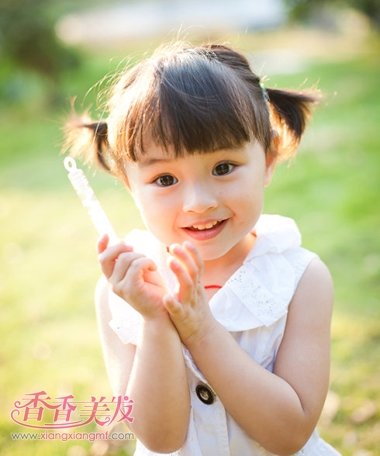 小女孩超短发怎么扎 女童超短发的扎法