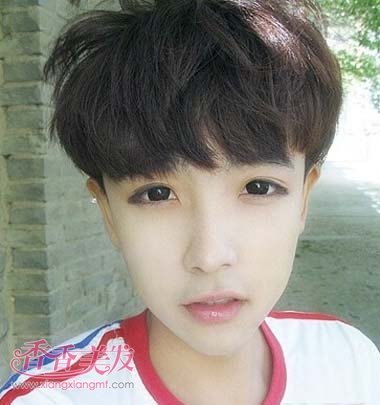 男生烫发锅盖头 帅气的男生锅盖头图片(2)