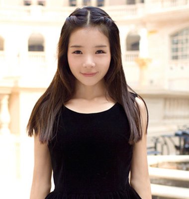 直发中长发的中学生应怎样扎头发 中学生头发拉直后的扎好看(2)