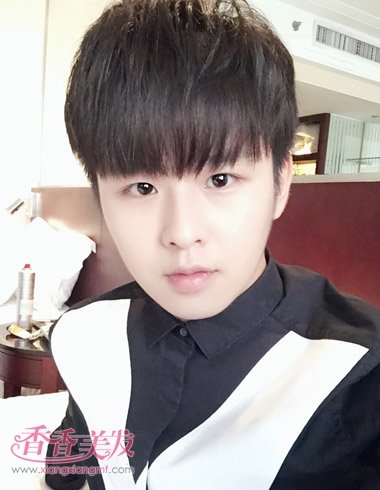 中学生梳什么样的发型好看男生