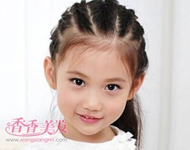 小孩中长直发的各种扎法与步骤图片 女童直发