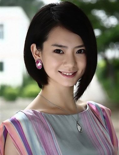 首页 流行发型 明星发型 戚薇的发型适合田字脸型的女生吗 戚薇发型