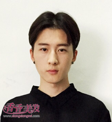 中分发型的男人是什么样的 韩国男生复古中分(4)