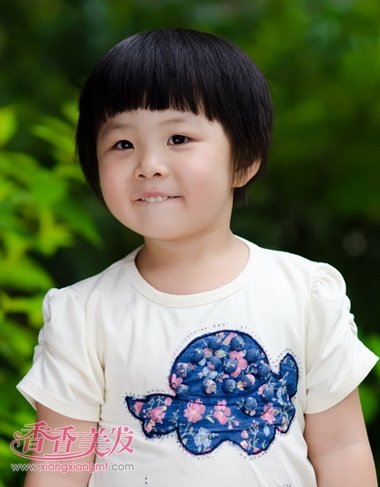 小学生女生短发发型图 流行发型女小学生短发