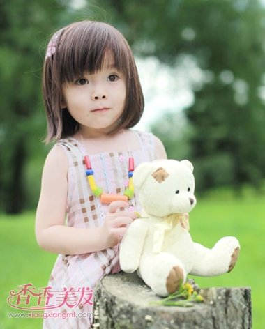 小学生女生短发发型图 流行发型女小学生短发