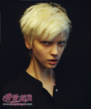 头发又细又软又少适合什么短一点发型 头发少