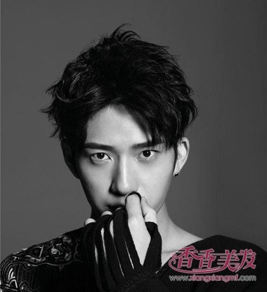 瓜子脸头发比较软男生适合怎样的发型 男生瓜