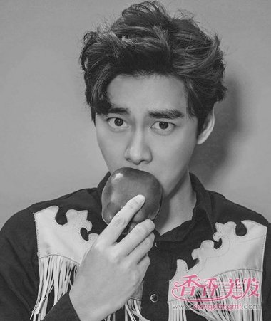 瓜子脸头发比较软男生适合怎样的发型 男生瓜