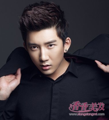 瓜子脸头发比较软男生适合怎样的发型 男生瓜