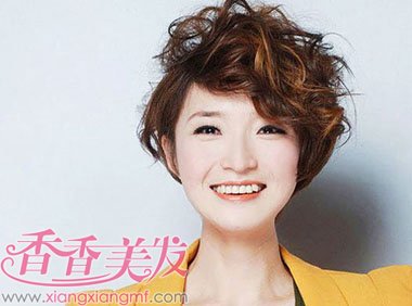 超短卷发发型图片女生 好看的短卷发发型图片