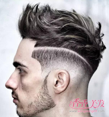 男生旁边剃两条线的发型 男生做怎样好看的发型