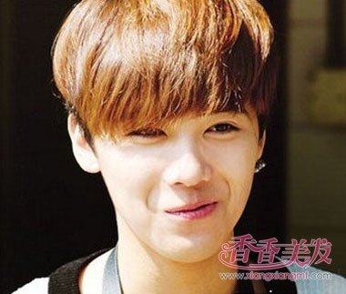 2017年男生流行发型男牛仔短发色头发图颜色美女亚麻短裙图片