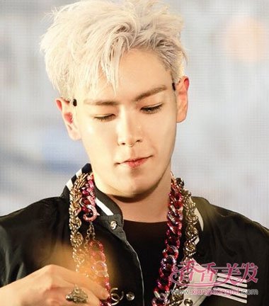 男生挑染银色头发 男的染银色的头发图片(2)