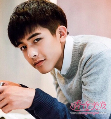 男生锅盖头v字发型 潮男锅盖头发型图片