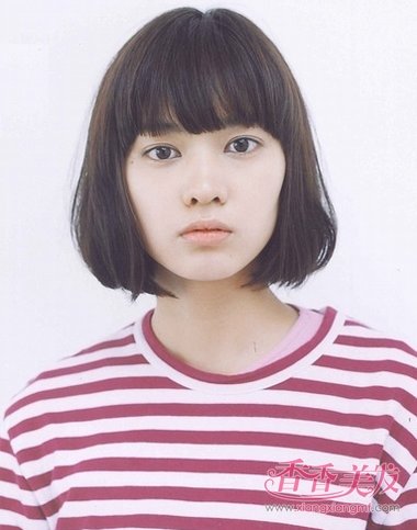 初中学生短头发造型 最近流行的初中女生短发