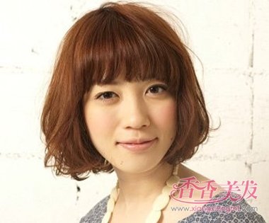 学生短发怎样盘好看的步骤 学生短发怎么扎简单好看