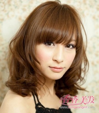 中短头发烫什么卷发好看 大卷短发发型设计