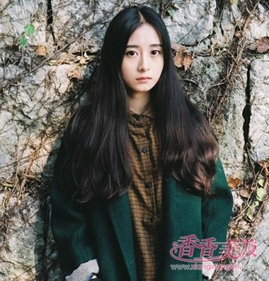 2017脸大的人适合什么黑色头发发型 2017年适合大脸的发型