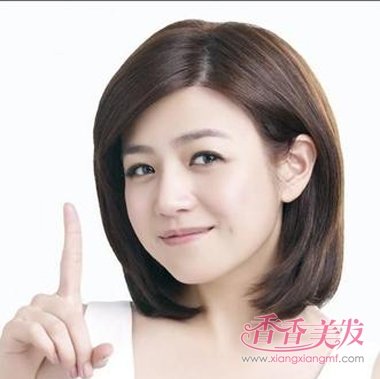 适合30岁的直发短发发型三七分短发直发发型2